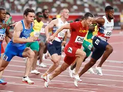 曼联追逐阿根廷国门马丁内斯